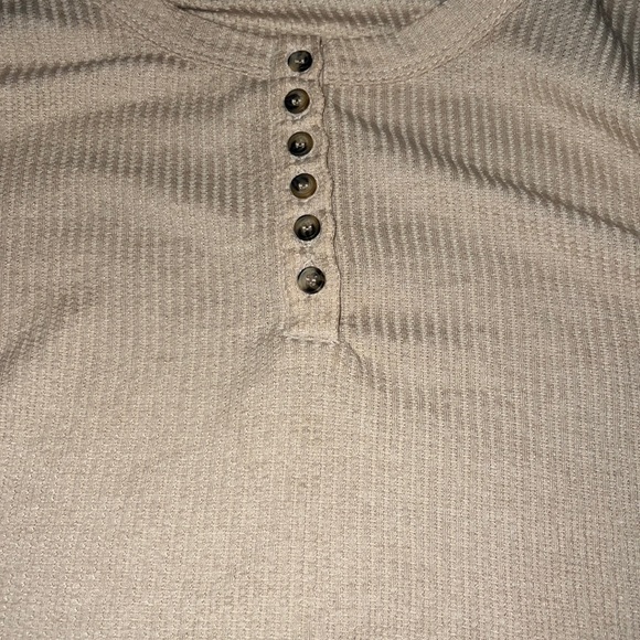 Forever 21 long sleeve shirt NEVER WORN - Picture 3 of 3